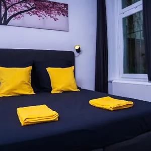 Spacious 3 Bedroom Apartment Hamburg