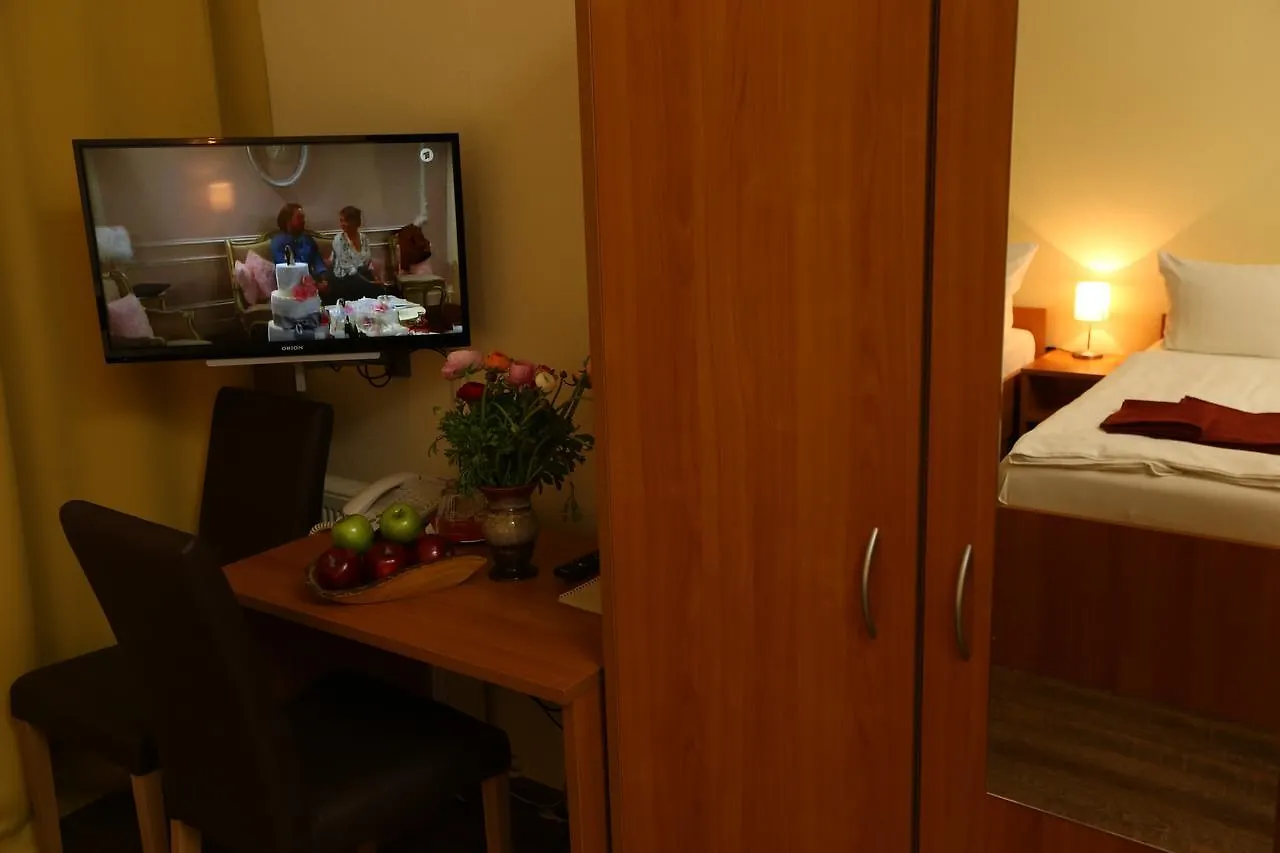Hotel Ai Koenigshof Berlin 3*,